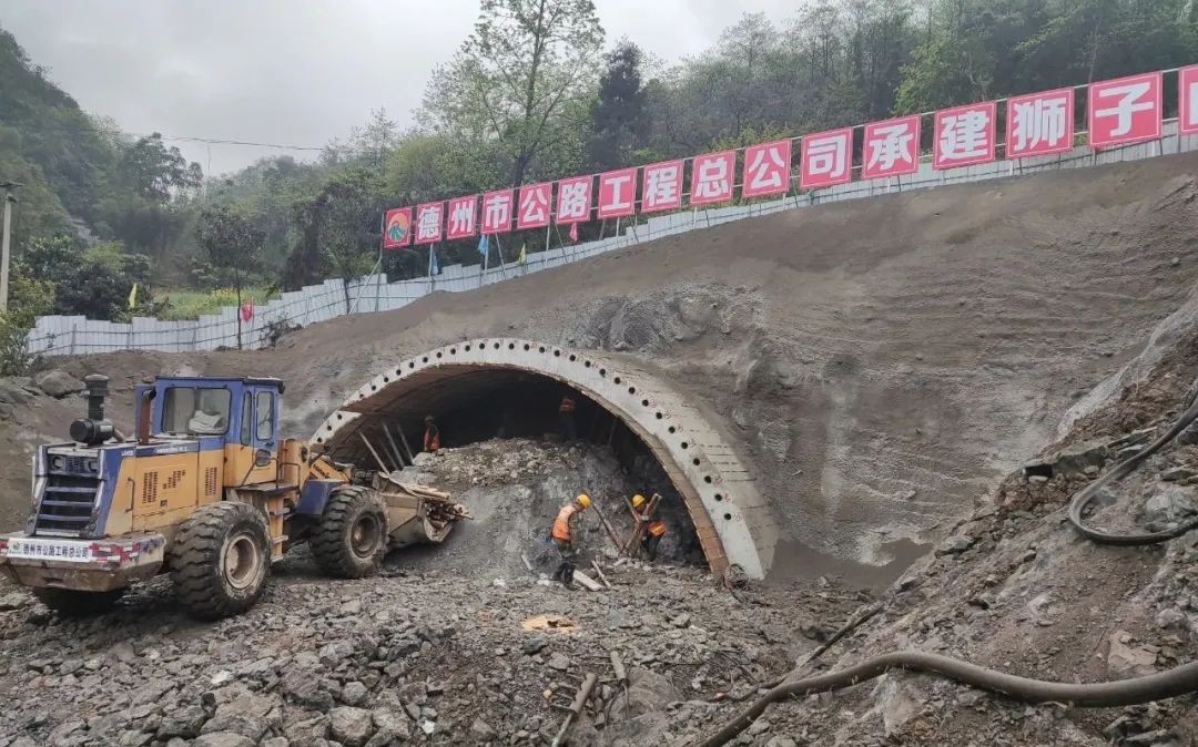 春风起 春潮涌—德达路桥集团工程建设场面火热